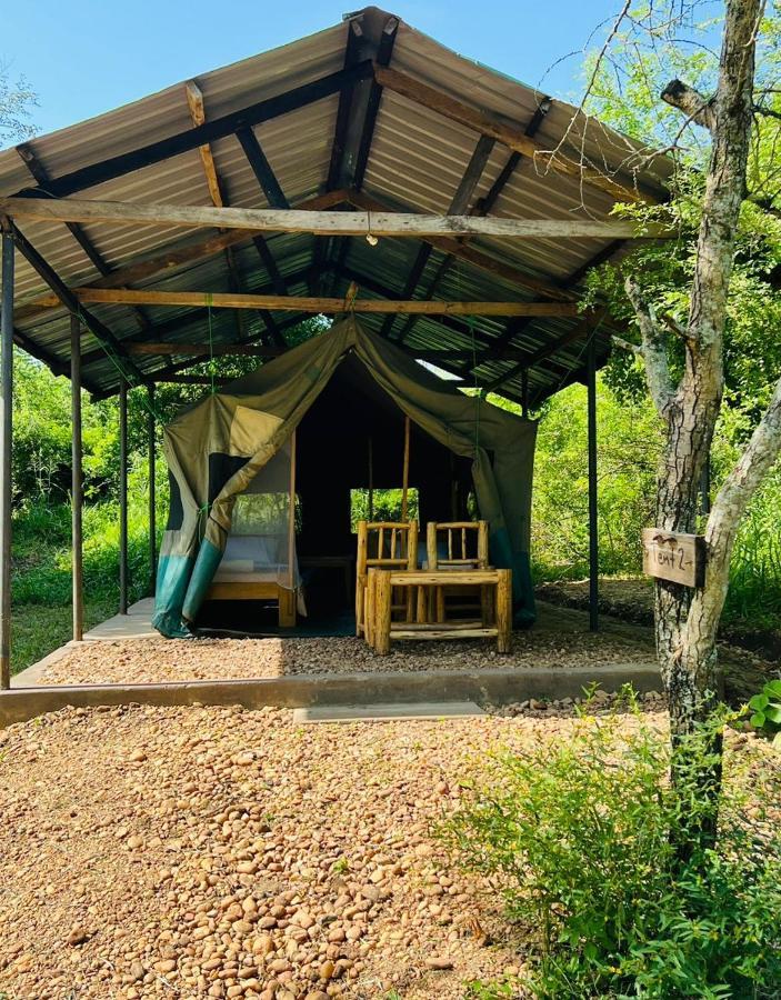 Murchison Giraffe Camp Hotel Paraa Екстериор снимка