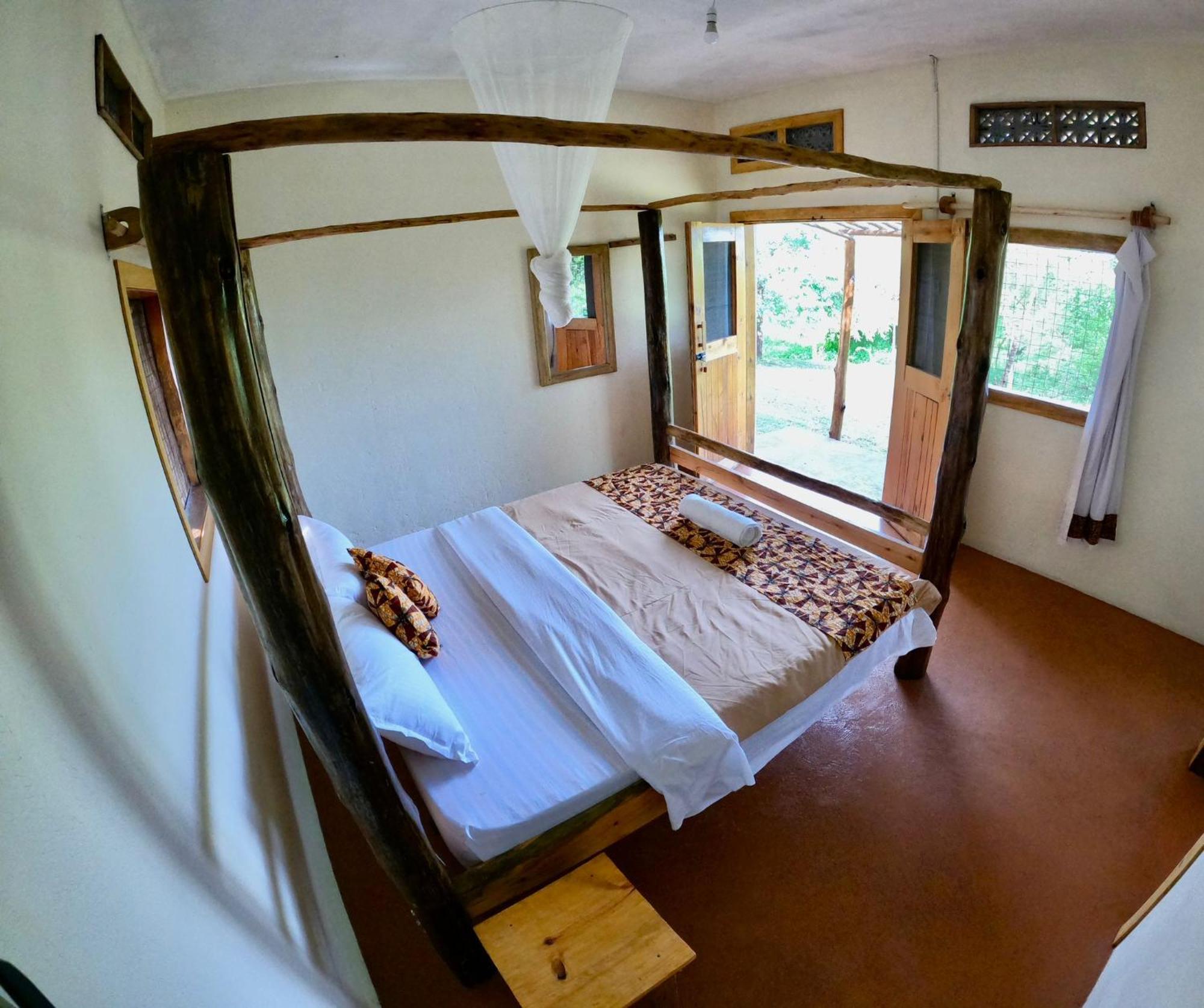 Murchison Giraffe Camp Hotel Paraa Екстериор снимка